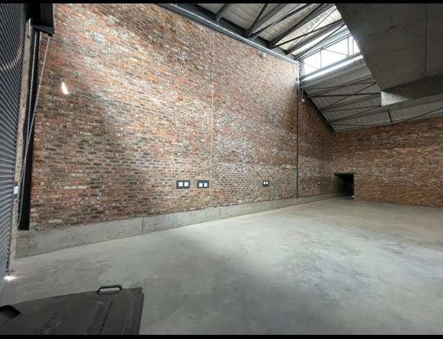 416M² WAREHOUSE TO LET IN RIVERSANDS